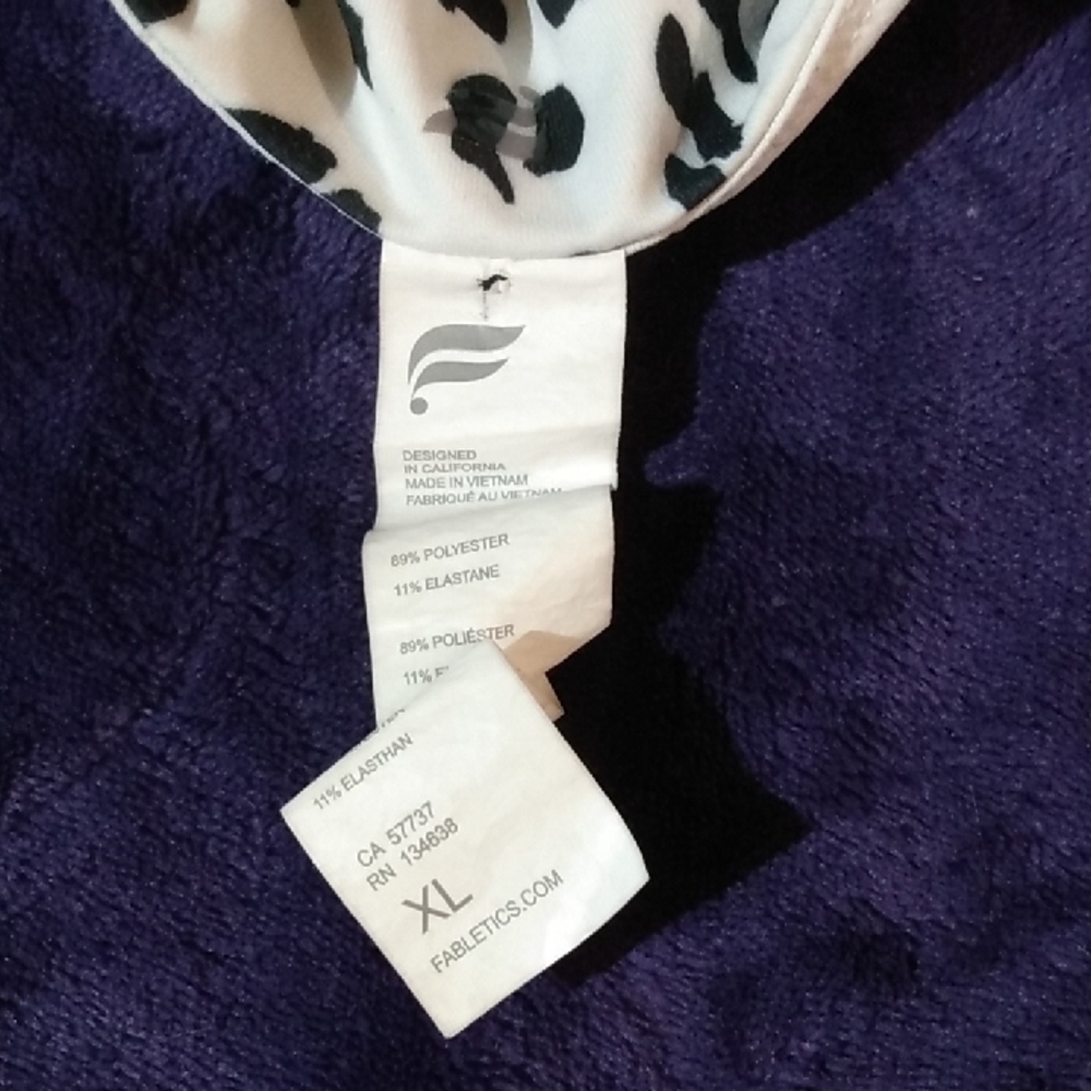 Fabletics Black and White Leopard Print Bra - Picture 2 of 4